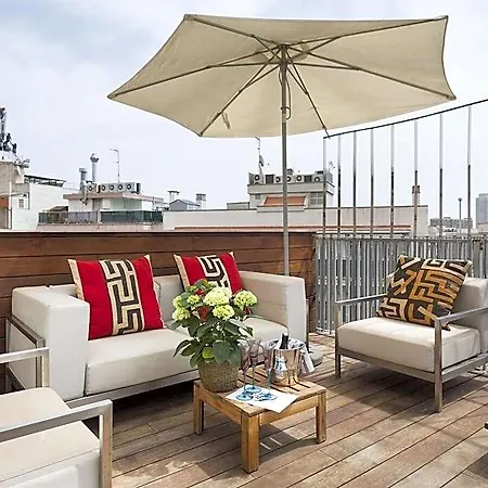 Apartment: Rooftop Pool Access *