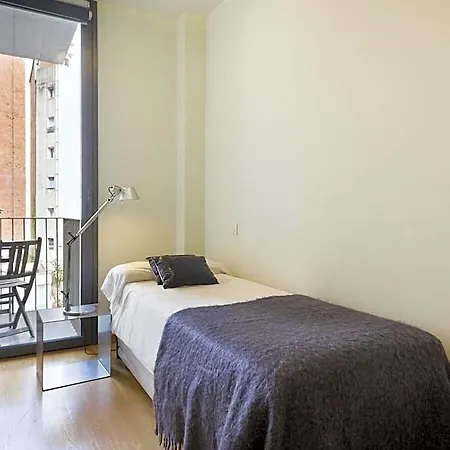 Apartment: Rooftop Pool Access Barcelona